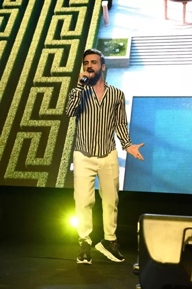 Ünlü İsimler Bodrum'da Buluştu Ünlü İsimler Bodrum'da Buluştu