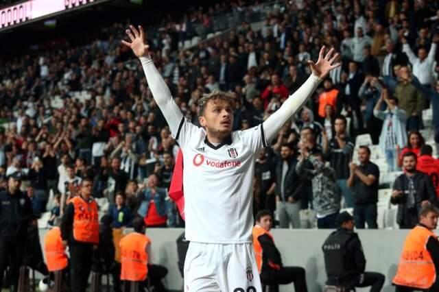 Beşiktaş, Aytemiz Alanyaspor'u 2-1 Mağlup Etti