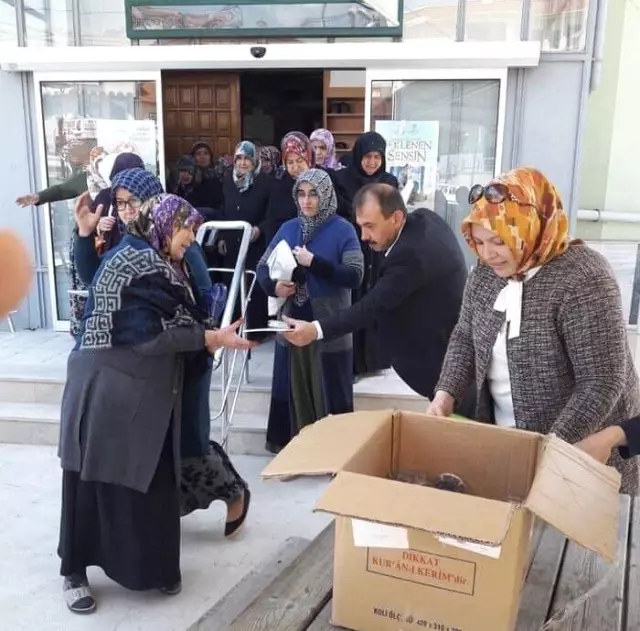 Mübarek Günde Annelere Anlamlı Hediye