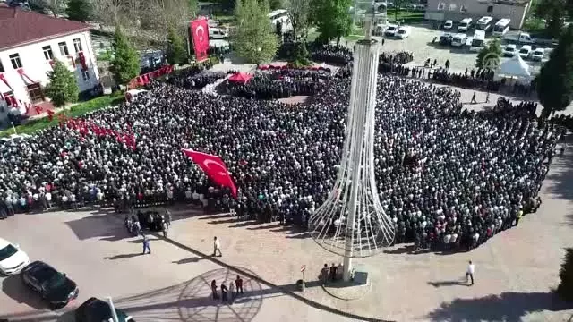 Şehit Uzman Çavuş Öztürk Son Yolculuğuna Uğurlandı Şehit Uzman Çavuş Öztürk Son Yolculuğuna Uğurlandı