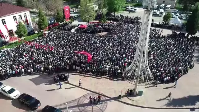 Şehit Uzman Çavuş Öztürk Son Yolculuğuna Uğurlandı Şehit Uzman Çavuş Öztürk Son Yolculuğuna Uğurlandı
