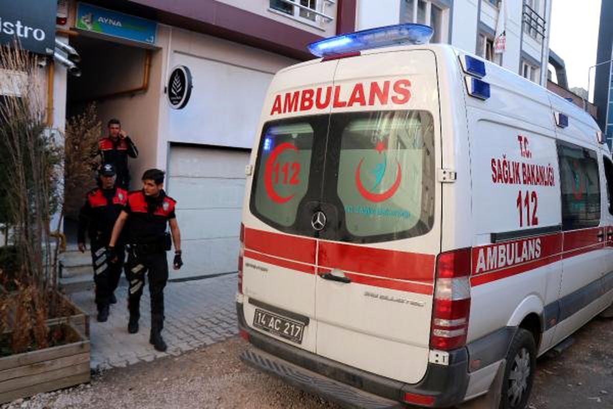Zarf İçinde Notlar Bırakıp İntihar Etti