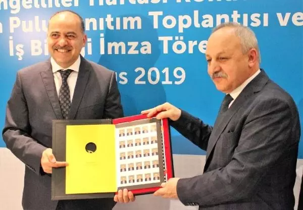 Engelliler Haftası'na Özel Braille Alfabeli Pul