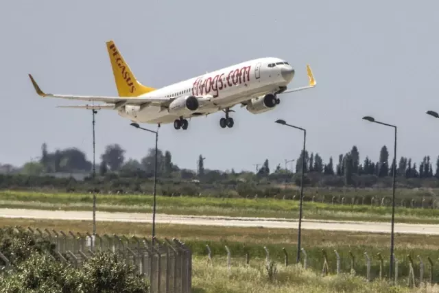Koca Seyit Havalimanı 2019 Yılında 76 Bin 875 Kişiye Hizmet Verdi Koca Seyit Havalimanı 2019 Yılında 76 Bin 875 Kişiye Hizmet Verdi