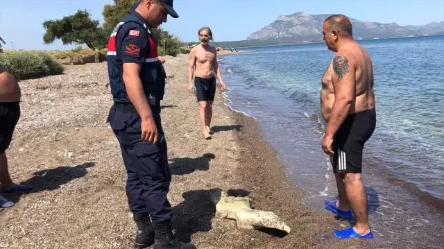 Muğla'da Denizde Kadın Heykeli Bulundu Muğla'da Denizde Kadın Heykeli Bulundu