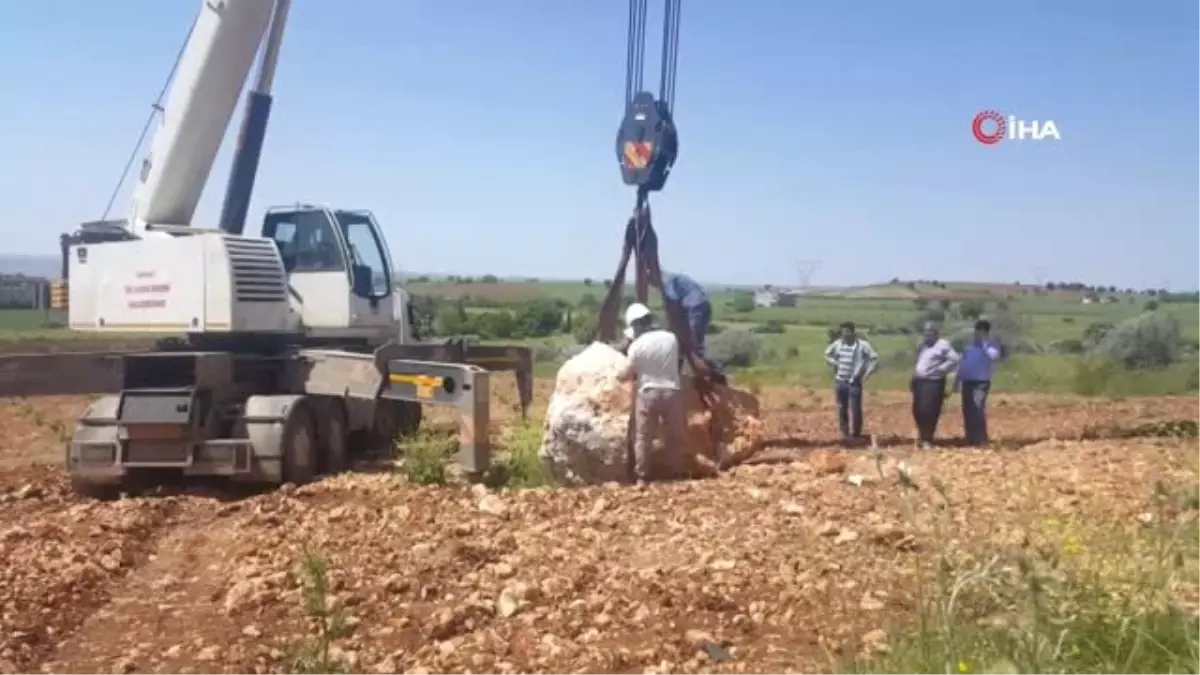 Roma Dönemi'ne Ait 8 Tonluk Tarihi Eserde Ayrılığı Simgeleyen Kabartma Bulundu