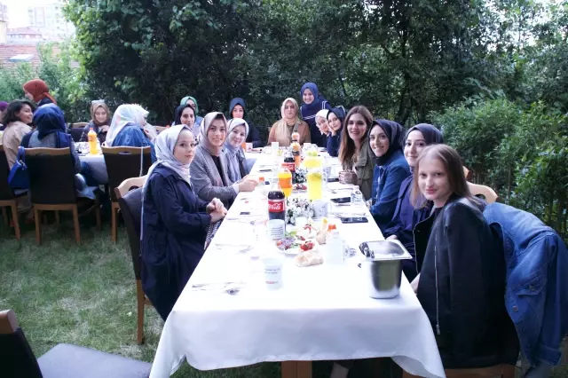 Sosyal Medya Fenomenleri Qras İftarında Buluştu