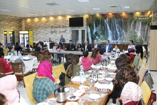 Yahyalılı Öksüz ve Yetimlere İstanbul Gezisi