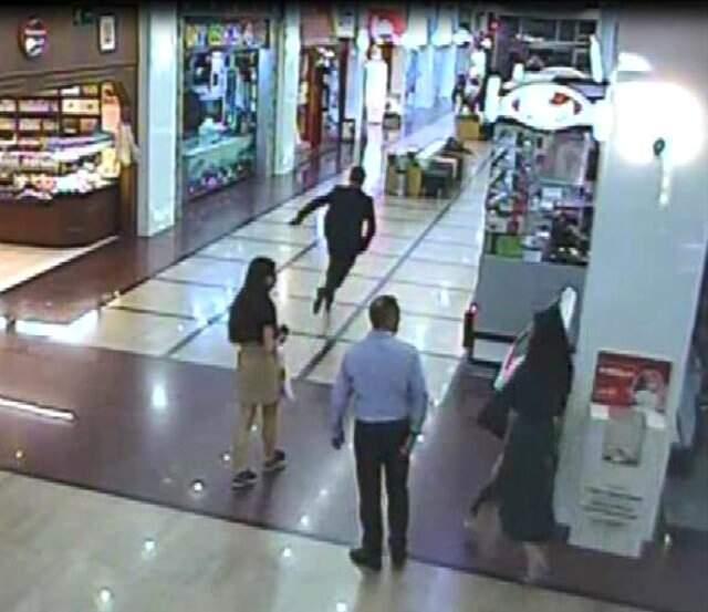 Yürüyen Merdivende Etek Altı Fotoğrafa Taciz Davası
