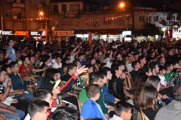 Akhisar'da Final Heyecanı Akhisar'da Final Heyecanı