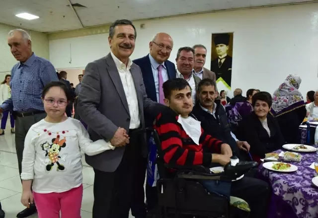 Başkan Ataç, Engelli Dernekleri İftar Yemeğine Katıldı Başkan Ataç, Engelli Dernekleri İftar Yemeğine Katıldı