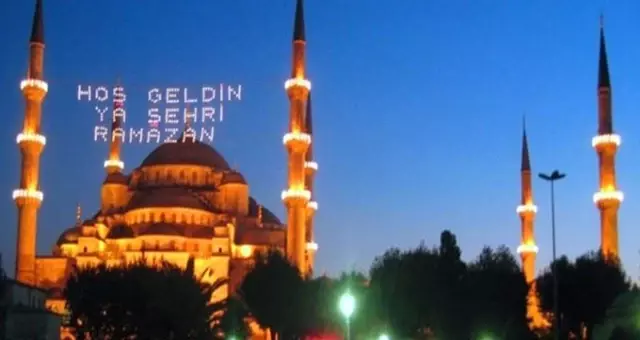 Optimar'dan Din-İnanç Anketi: Toplumun Yüzde Kaçı Oruç Tutuyor, Namaz Kılıyor? Optimar'dan Din-İnanç Anketi: Toplumun Yüzde Kaçı Oruç Tutuyor, Namaz Kılıyor?