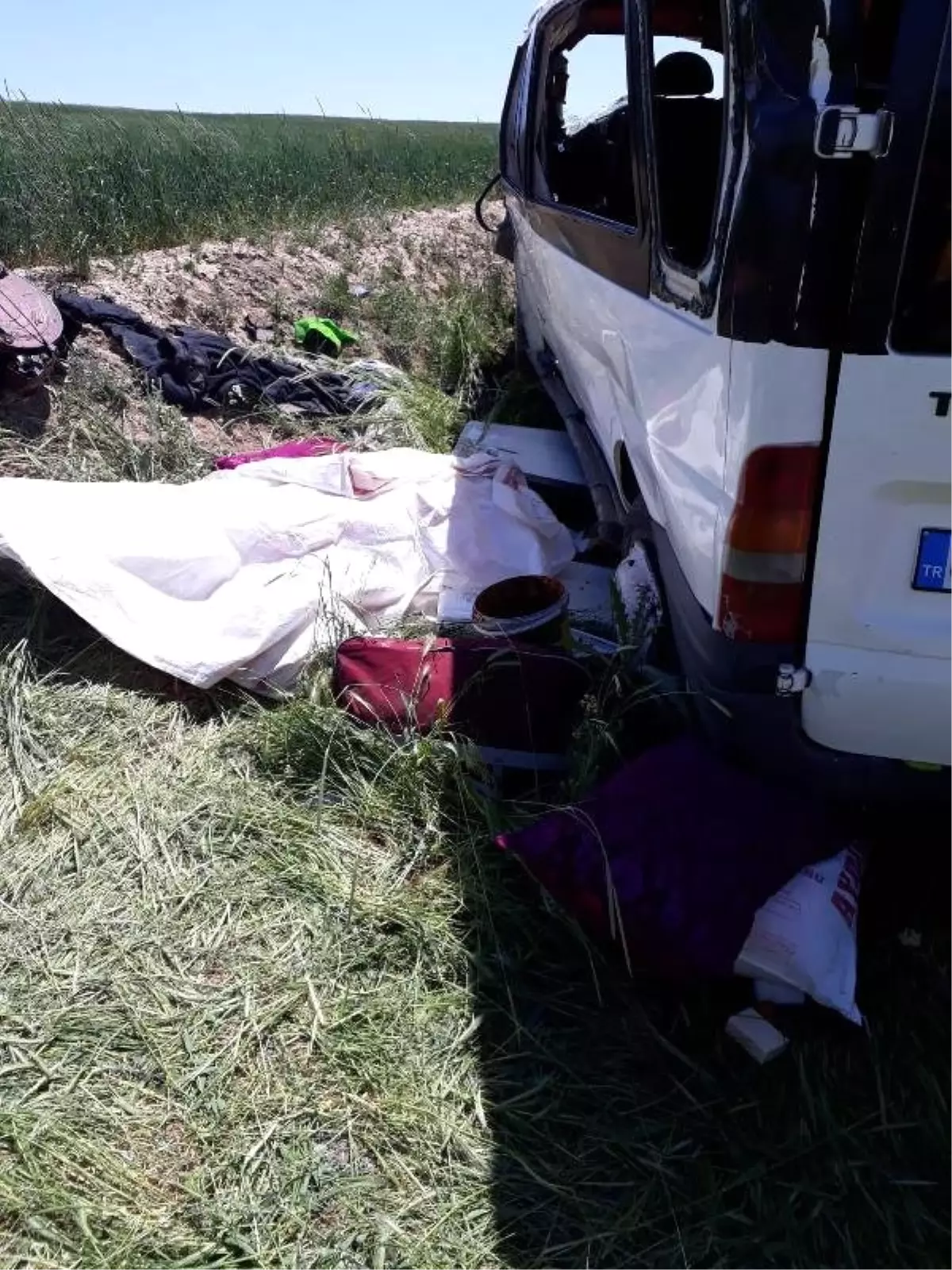 Tarım İşçilerini Taşıyan Minibüs Takla Attı: 1 Ölü, 7 Yaralı