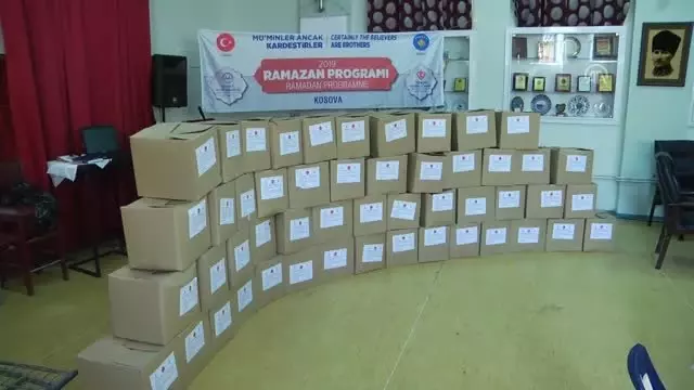 Türkiye'den Kosovalı İhtiyaç Sahiplerine Ramazan Yardımı Türkiye'den Kosovalı İhtiyaç Sahiplerine Ramazan Yardımı