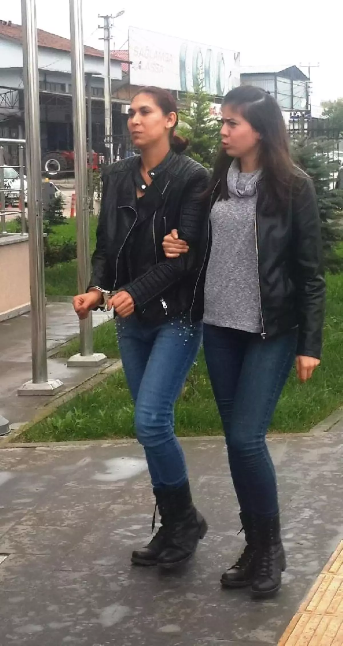 Üvey Babasını Öldüren Şerife'nin Kız Kardeşi de Cinsel Tacize Uğramış