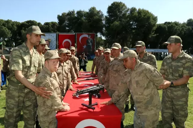 Aydın'da Engellilerin Askerlik Heyecanı Aydın'da Engellilerin Askerlik Heyecanı
