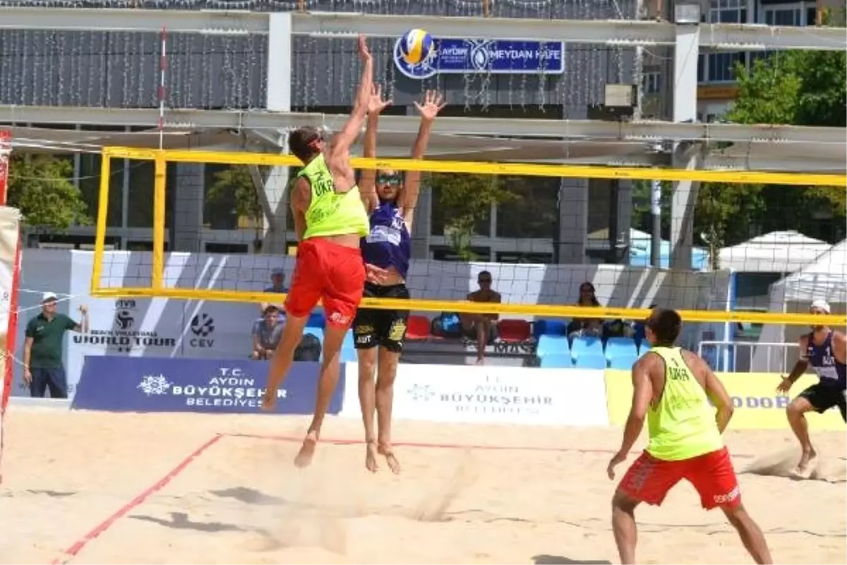 Aydın'da Plaj Voleybolu Heyecanı