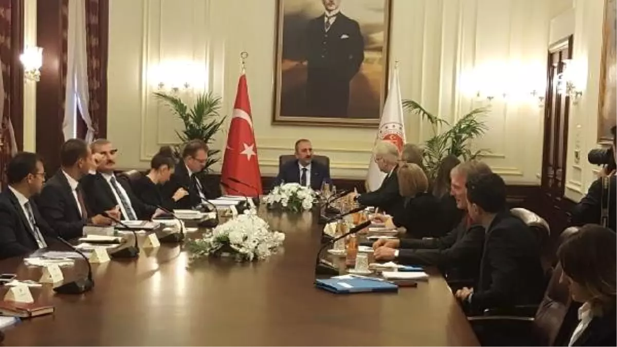 Bakan Gül, Öcalan'ın Avukatlarıyla Görüşmesini Değerlendirdi: Kısıtlama Kararları Kaldırıldı