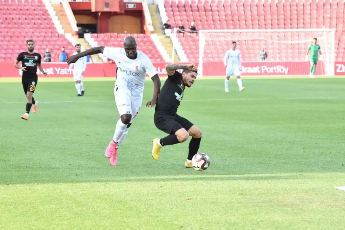Balıkesirspor Baltok'ta Beleck ve Otoo, Sözleşmesini Feshetti