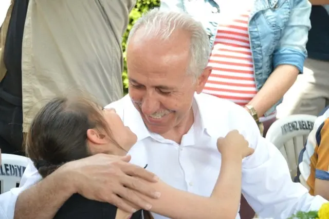 Başkan Gültak, Özel Çocuklarla Çiçek Dikti