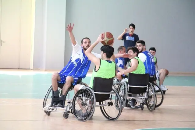 Basketler Empati İçin Atıldı Basketler Empati İçin Atıldı