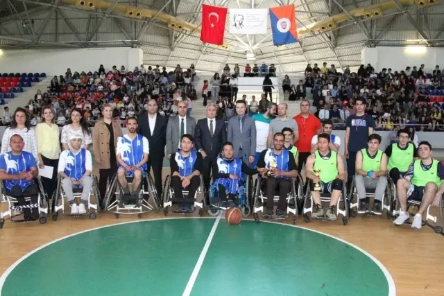 Basketler Empati İçin Atıldı Basketler Empati İçin Atıldı