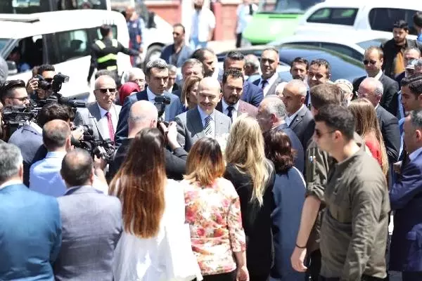 İçişleri Bakanı Soylu Çatalca'da Esnaf Ziyareti Yaptı İçişleri Bakanı Soylu Çatalca'da Esnaf Ziyareti Yaptı