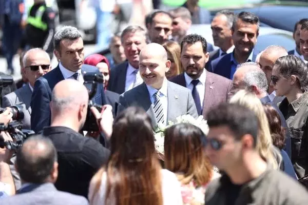 İçişleri Bakanı Soylu Çatalca'da Esnaf Ziyareti Yaptı İçişleri Bakanı Soylu Çatalca'da Esnaf Ziyareti Yaptı