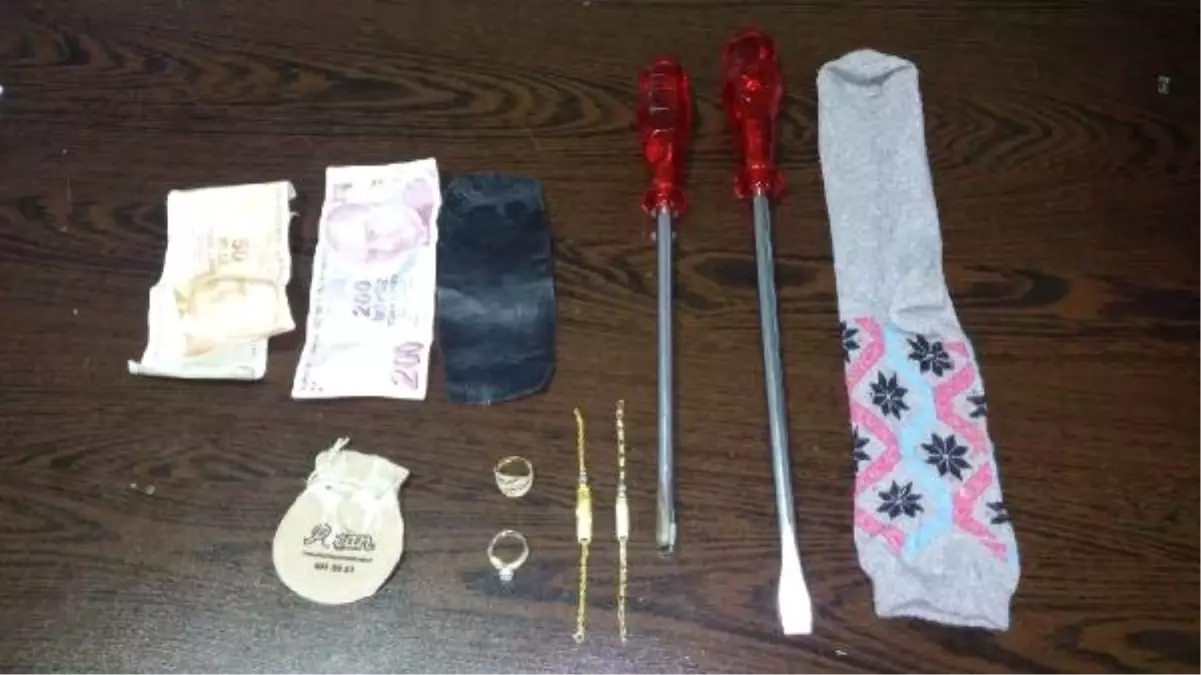 Kayseri'den Konya'ya Gelip, Hırsızlık Yapan Kadınlar Yakalandı