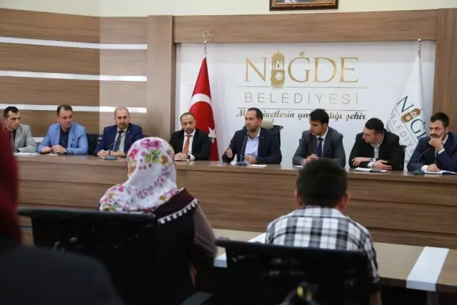 Niğde Belediye Başkanı Özdemir, Halk Gününde Vatandaşlarla Buluştu