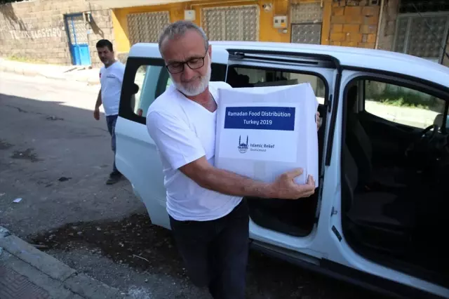 Sadakataşı Derneğinden 100 Aileye Kumanya Yardımı