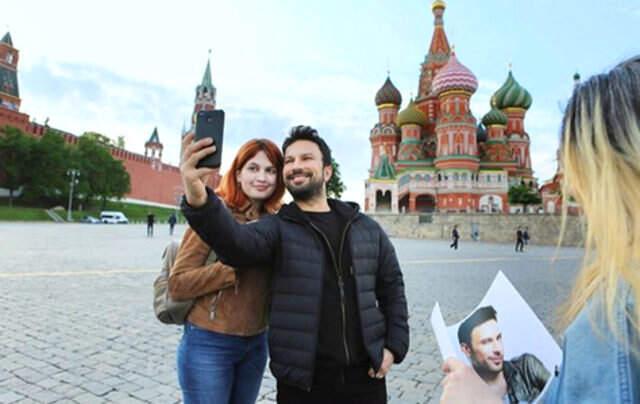 Tarkan, Eşi Pınar Tevetoğlu ile duygusal Anlarını yasamsal Medya Hesabından Takipçilerinin Beğenisine Sundu