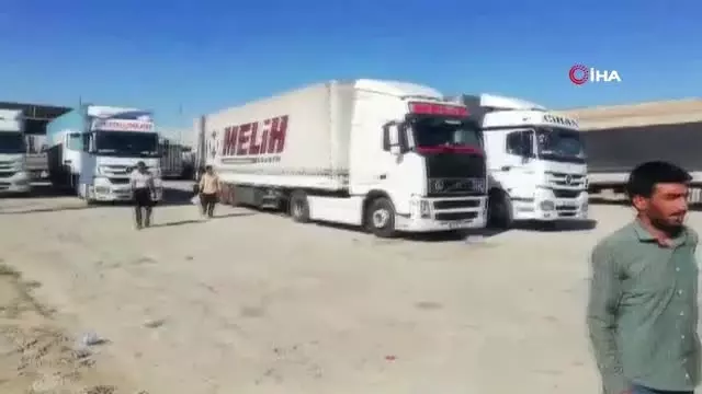 Yüze Yakın Türk Tır Şoförü, 26 Gündür Özbekistan'da Mahsur- Tır Şoförleri Çölde Hastalıklarla...