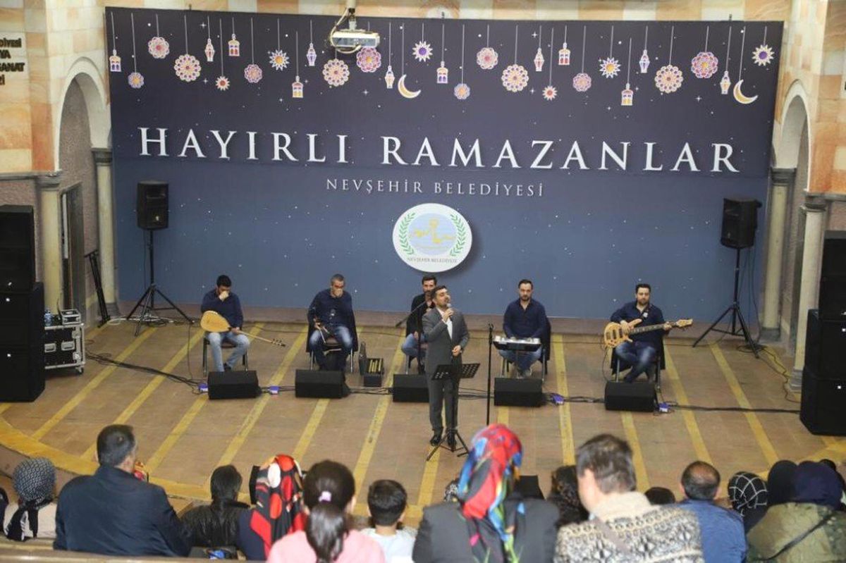 Ahmet Hakan Karagül'den İlahi Ziyafeti
