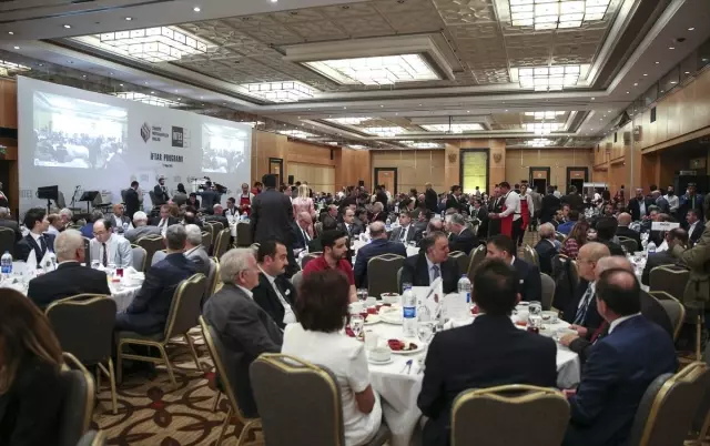Bakan Turhan'dan Tasfiye Kararnamesi Açıklaması Bakan Turhan'dan Tasfiye Kararnamesi Açıklaması