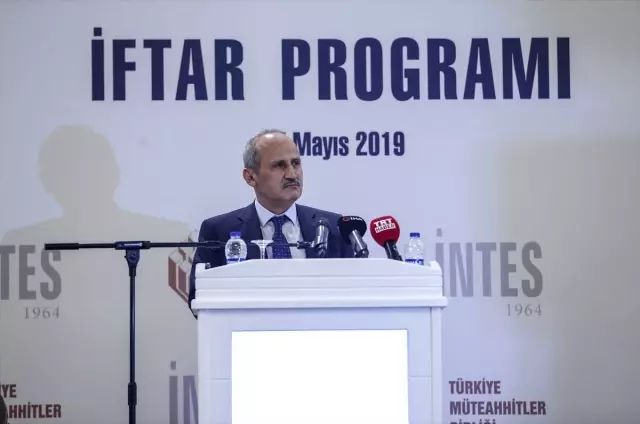 Bakan Turhan'dan Tasfiye Kararnamesi Açıklaması Bakan Turhan'dan Tasfiye Kararnamesi Açıklaması