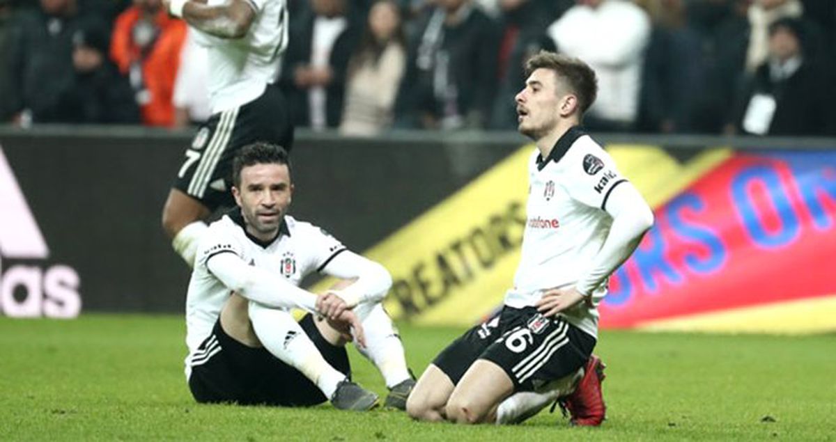 Beşiktaş'ta Gökhan Gönül ve Dorukhan Toköz, Trabzonspor Maçında Yok