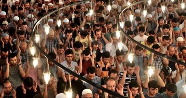 Cuma Namazı Saat Kaçta? 17 Mayıs Cuma Hutbesi