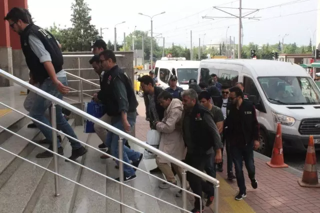 Fetö'den Gözaltına Alınan Tübitak Mühendisleri Adliyede