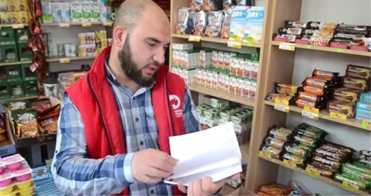 Hayırsever Vatandaş Veresiye Defterini Satın Alıp Borçluları Sevindirdi