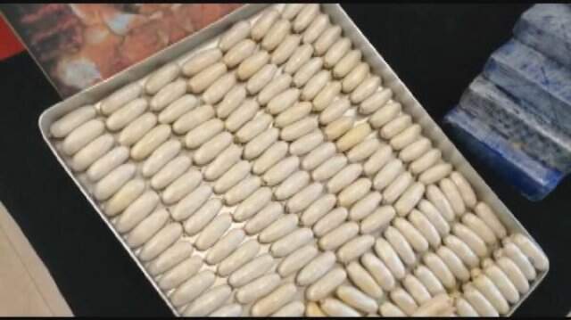 İranlı 9 Kuryenin Midesinden 5 Kilo Ağırlığında 350 Eroin Kapsülü Çıktı!