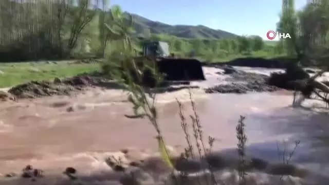 Kayıp Nurcan'ın Ayakkabısı Dere Kenarında Bulundu