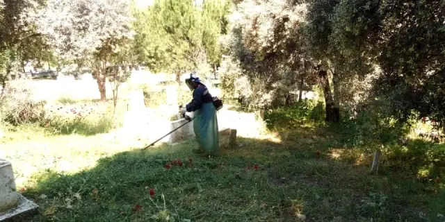 Koçarlı'da Mezarlıklar Bakıma Alındı