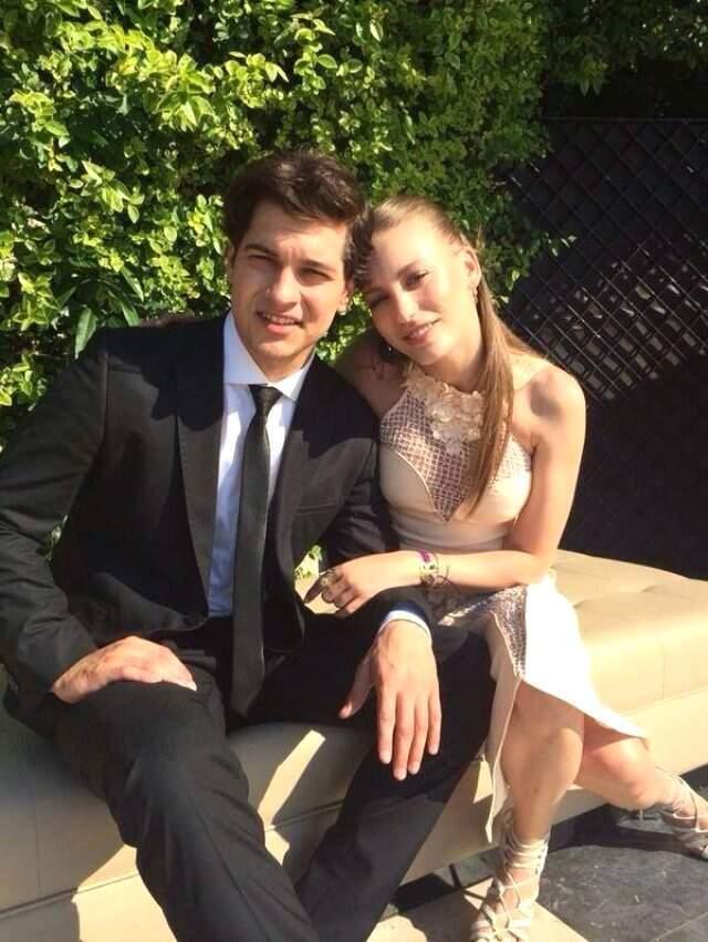 Serenay Sarıkaya, Çağatay Ulusoy'la Aşk İddialarına Cevap Verdi