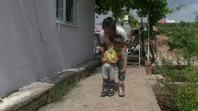 4 Yaşındaki Halil Efe'nin Tek Hayali Dışarıda Yürüyüp, Koşmak 4 Yaşındaki Halil Efe'nin Tek Hayali Dışarıda Yürüyüp, Koşmak