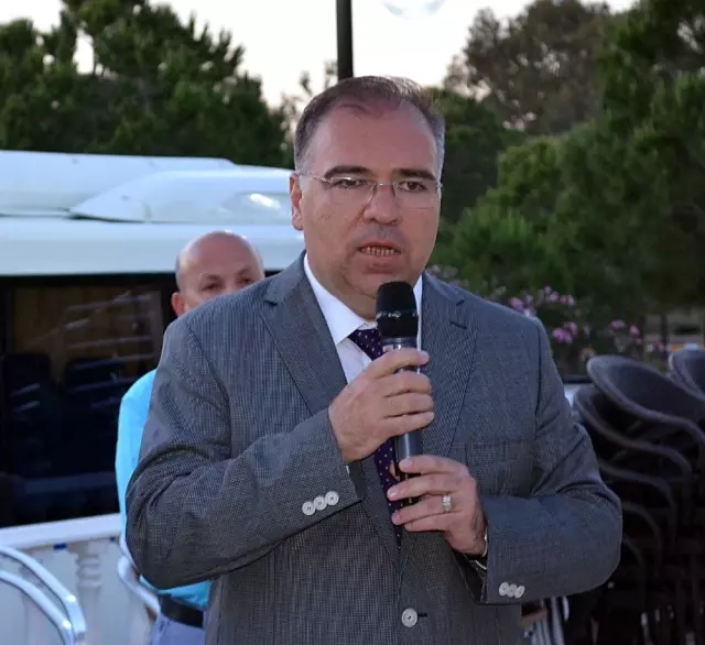Didim Kaymakamı Türköz Şehit Aileleri ve Gazileri İftarda Sğırladı Didim Kaymakamı Türköz Şehit Aileleri ve Gazileri İftarda Sğırladı