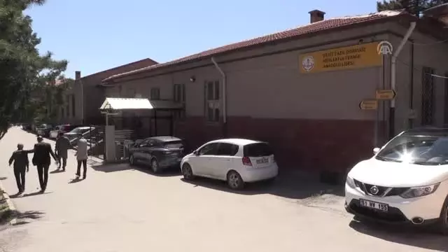 Hem Meslek Öğreniyorlar Hem de Yoksulların Yardımına Koşuyorlar - Niğde Hem Meslek Öğreniyorlar Hem de Yoksulların Yardımına Koşuyorlar - Niğde