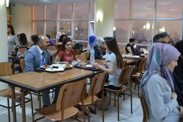 Kaymakam Yücel, Efe-Ayşe Yurdunda İftar Yemeğine Katıldı Kaymakam Yücel, Efe-Ayşe Yurdunda İftar Yemeğine Katıldı