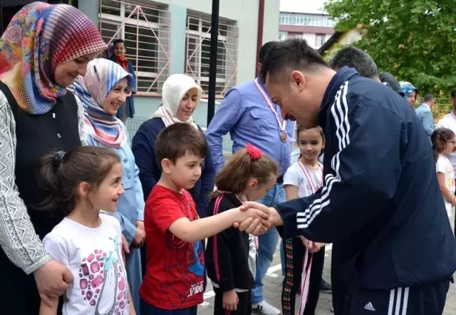 Unutulmaya Yüz Tutmuş Oyunlar Bilecik'te Yeniden Oynandı Unutulmaya Yüz Tutmuş Oyunlar Bilecik'te Yeniden Oynandı