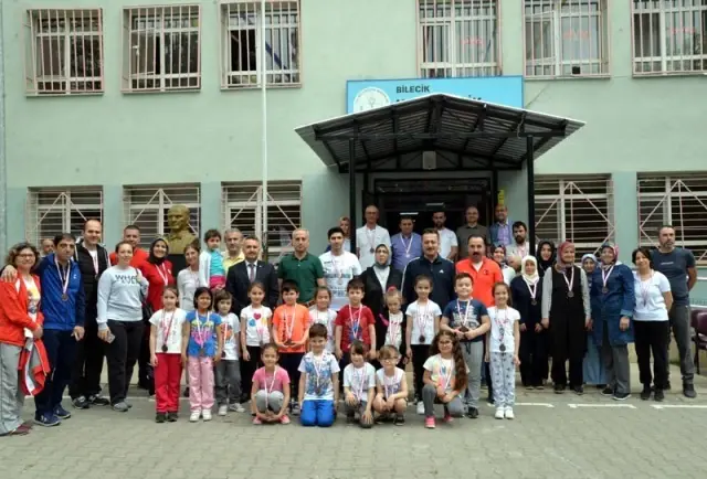 Unutulmaya Yüz Tutmuş Oyunlar Bilecik'te Yeniden Oynandı Unutulmaya Yüz Tutmuş Oyunlar Bilecik'te Yeniden Oynandı